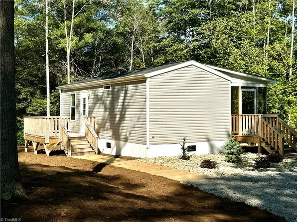 310 Shumate Mountain Rd, Hays, NC 28635