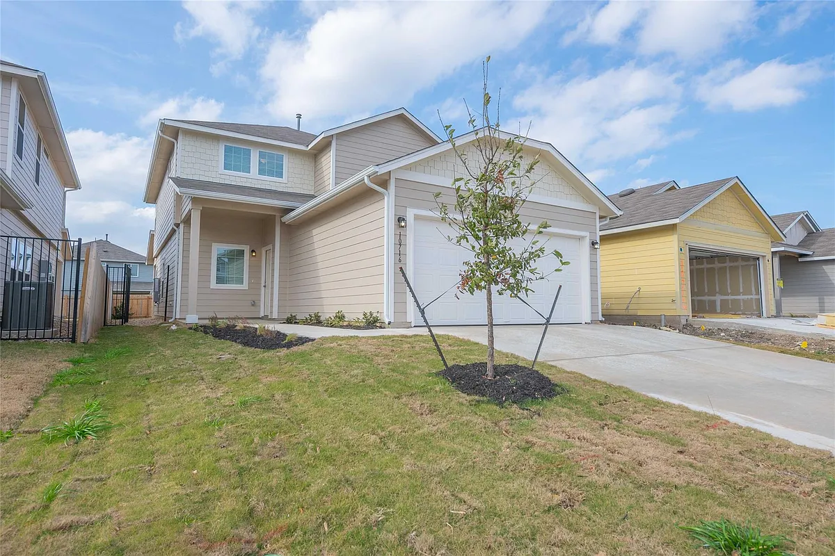 Building Photo - 10716 Timber Brook Pass