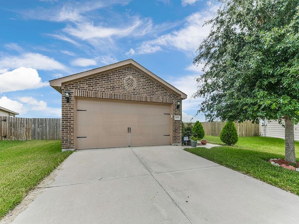 1st image of 26907 Graybill Ct