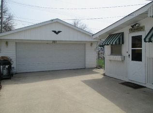 321 W Pennington St, West Burlington, IA 52655