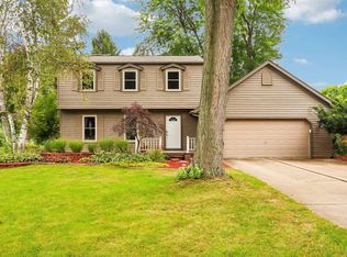 7134 S Hill Rd, Deforest, WI 53532