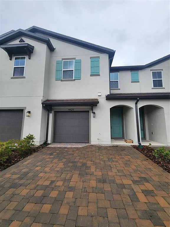 3 bed, 2.5 bath, 1628 sqft, $2,400 — Photo 1
