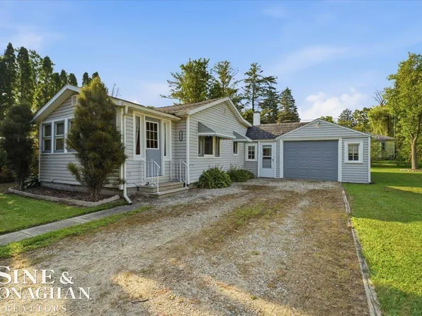 7336 Rosewood Rd, Lexington, MI 48450