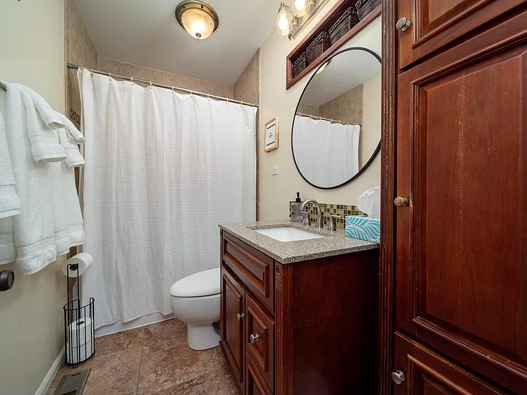 1346 Rood Ave — Photo 17
