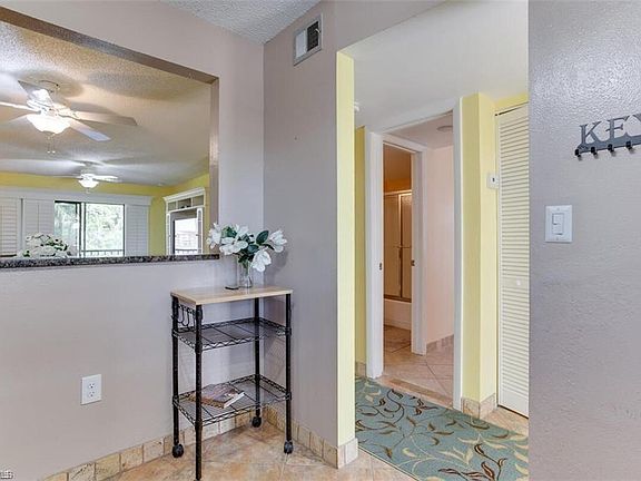 4th image of 4258 27th Ct SW APT 206