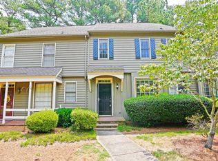 930 Albany Ct, Raleigh, NC 27615