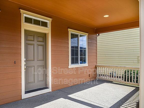 3rd image of 18704 Sunblaze Dr
