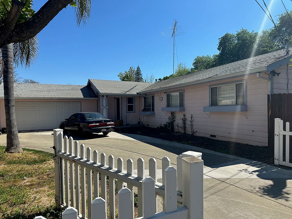1st image of 2640 Cardinal Ct