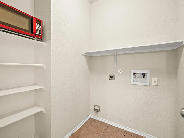 5704 Levenwood Ln — Photo 21