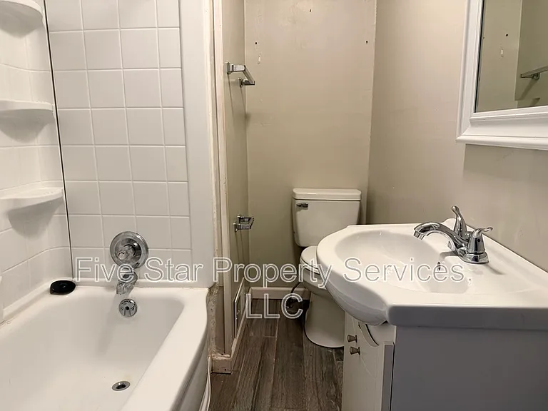 109 S Walnut St — Photo 8