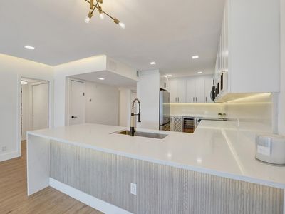 3300 N Palm Aire Drive #401, Pompano Beach, FL, 33069