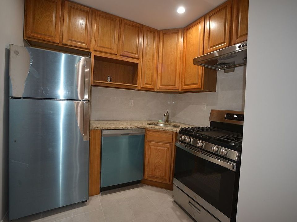 1st image of 35-48 32nd St #3R