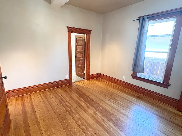 928 N Corona St — Photo 16
