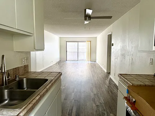 533 Ashland Ave #104 Photo 1