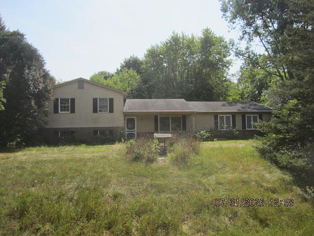 1st image of 5340 Carriage Ln