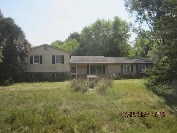 5340 Carriage Ln, Dexter, MI 48130