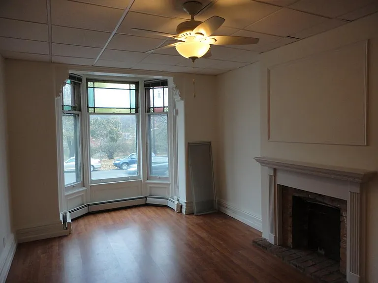 570 Madison Ave #1 — Photo 2