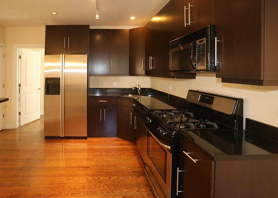 1st image of 3818 N Sheffield Ave #K1r