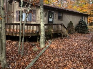 101 Remington Cir, Tobyhanna, PA