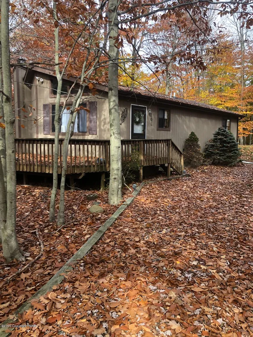 101 Remington Cir photo 1