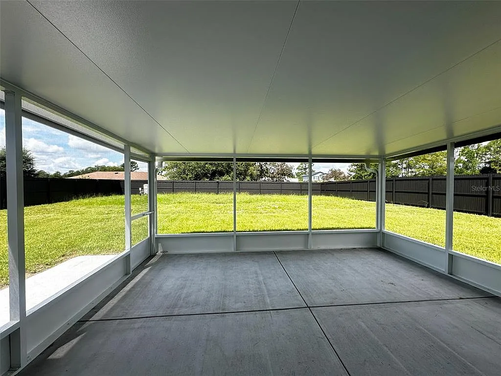 3 bed, 2.0 bath, 1130 sqft, $1,650 — Photo 2