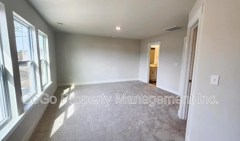 132 Marston Ln #1 — Photo 11