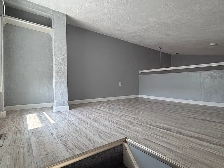175 Sherman Ave — Photo 11
