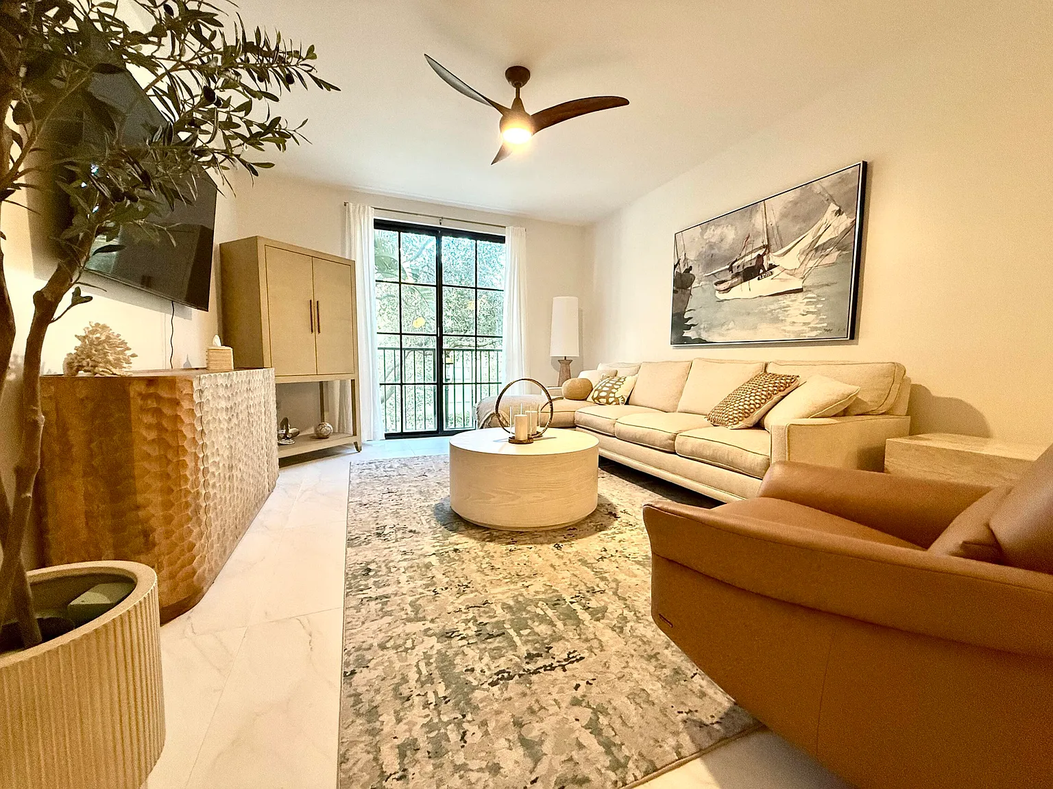 2 bed, 2.0 bath, 1120 sqft, $6,500 — Photo 2
