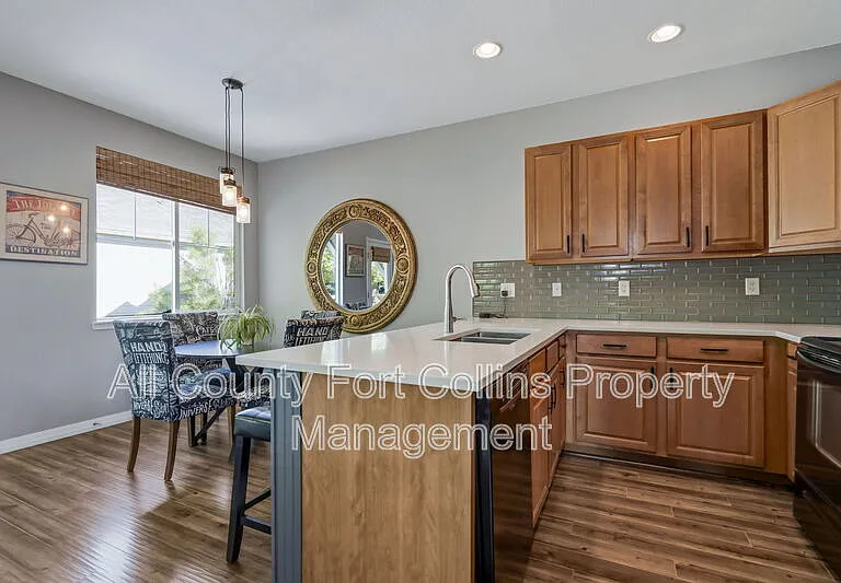 2333 Windrow Dr — Photo 7