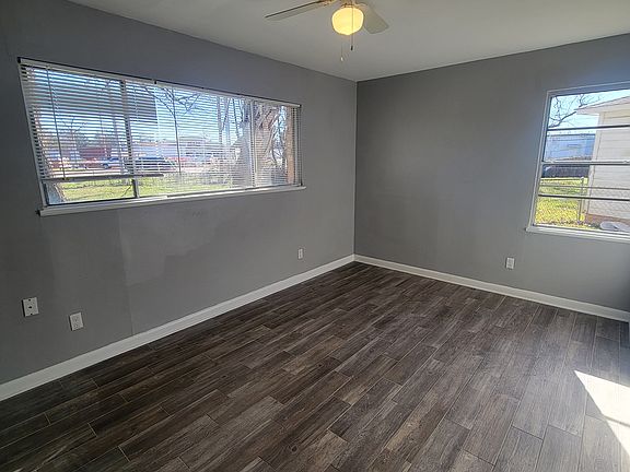 3rd image of 3034 Norman Pl