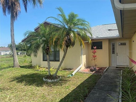 3rd image of 756 Leonardo Ct