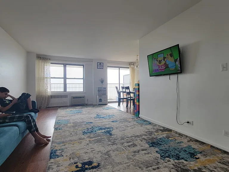 501 Surf Ave #12R — Photo 8