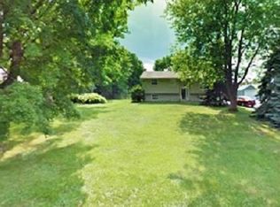 2921 Centerville Rd, Little Canada, MN 55117