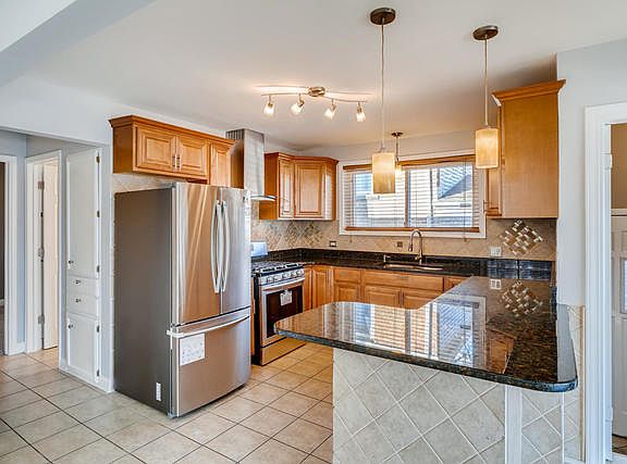4th image of 4632 S Lawler Ave