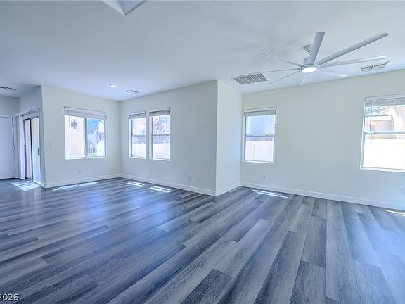 3rd image of 6649 Bluebell Garden St