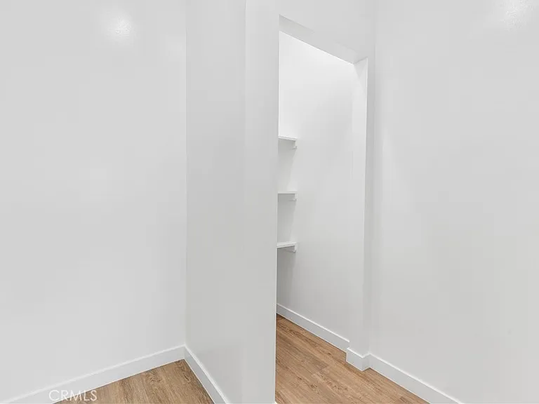 2636 S Normandie Ave — Photo 13