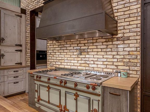 30th image of this home