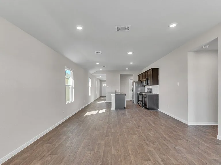 585 Apache Plum Dr — Photo 23