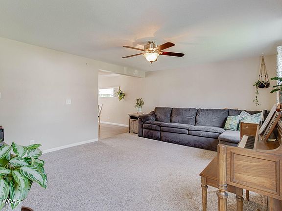 4th image of 1424 Loch Loman Way