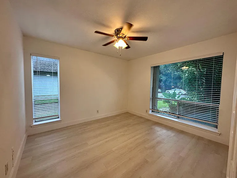 4330 Bowser Ave #109 — Photo 12