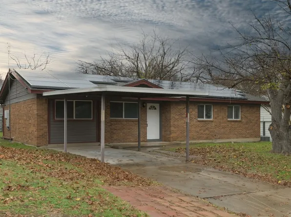 8712 Easley St, White Settlement, TX 76108