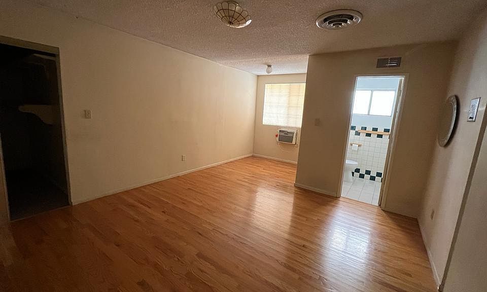 1st image of 12952 Ratner St