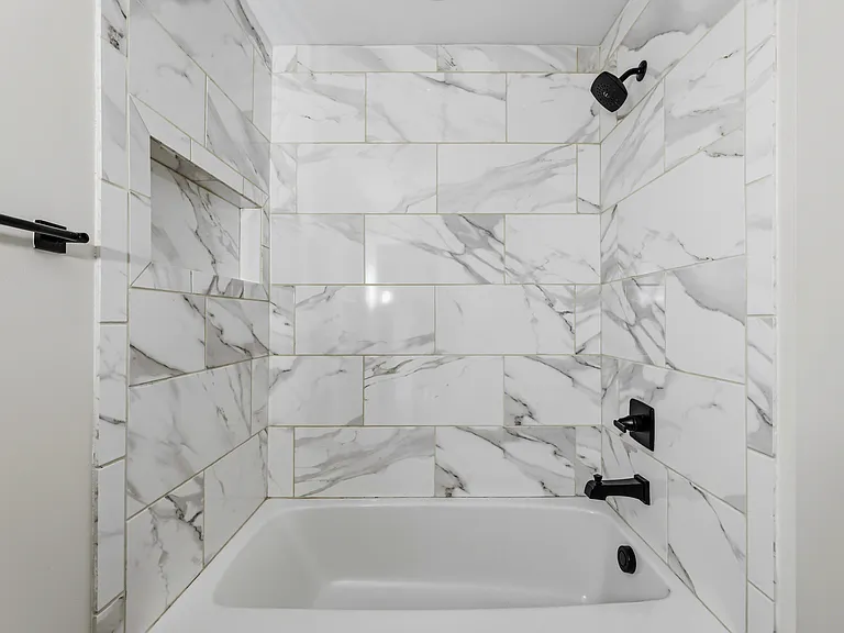 1020 Easton Ct — Photo 35