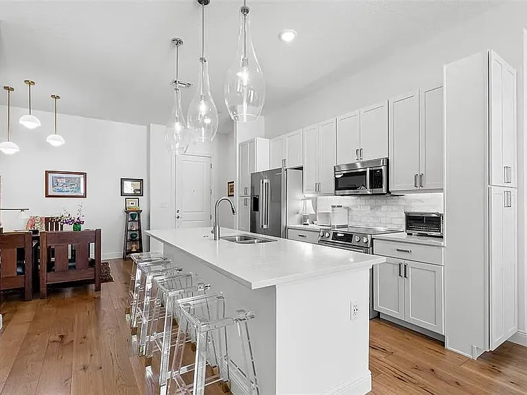 644 3rd Ave S #507 — Photo 4