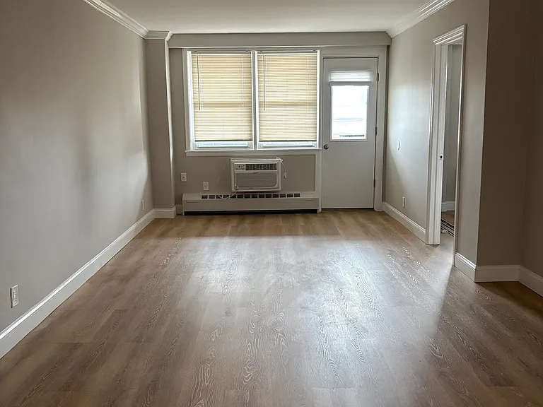 444 Bedford St #5M — Photo 2