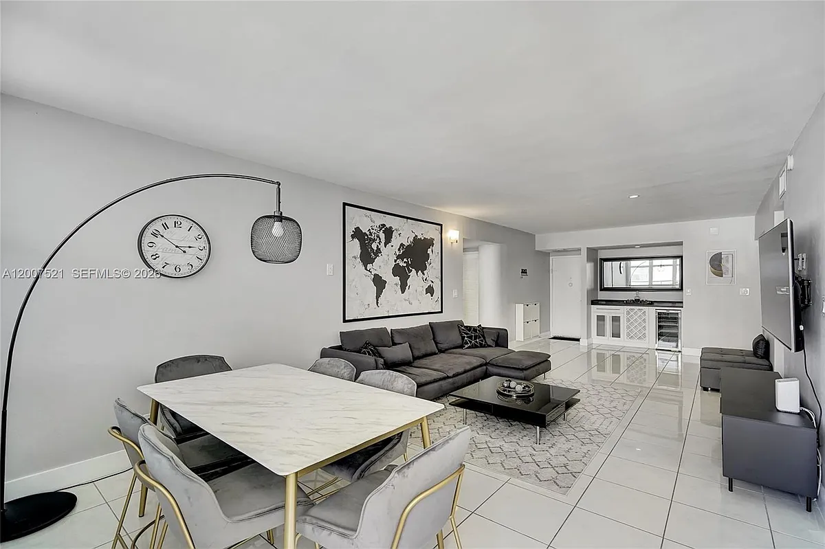 Photo 2 of 29 - 3725 S Ocean Dr #1519 - Hollywood, FL Building Photo - 3725 S Ocean Dr #1519