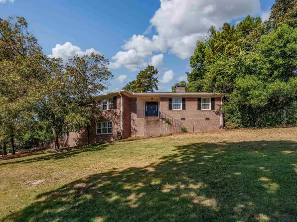 160 Peachtree Cir, Mountain Brook, AL 35213