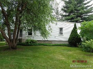 8679 Silvery Ln, Dearborn Heights, MI 48127