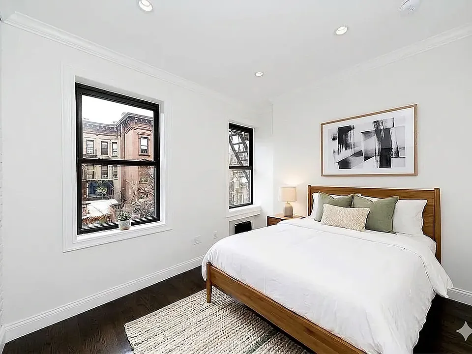 338 E 55th St #5B