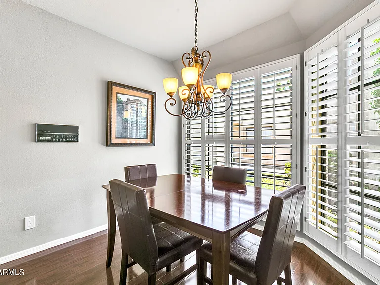 8889 E Meadow Hill Dr — Photo 4